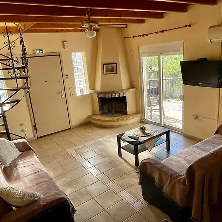 Joanna Holiday home *
